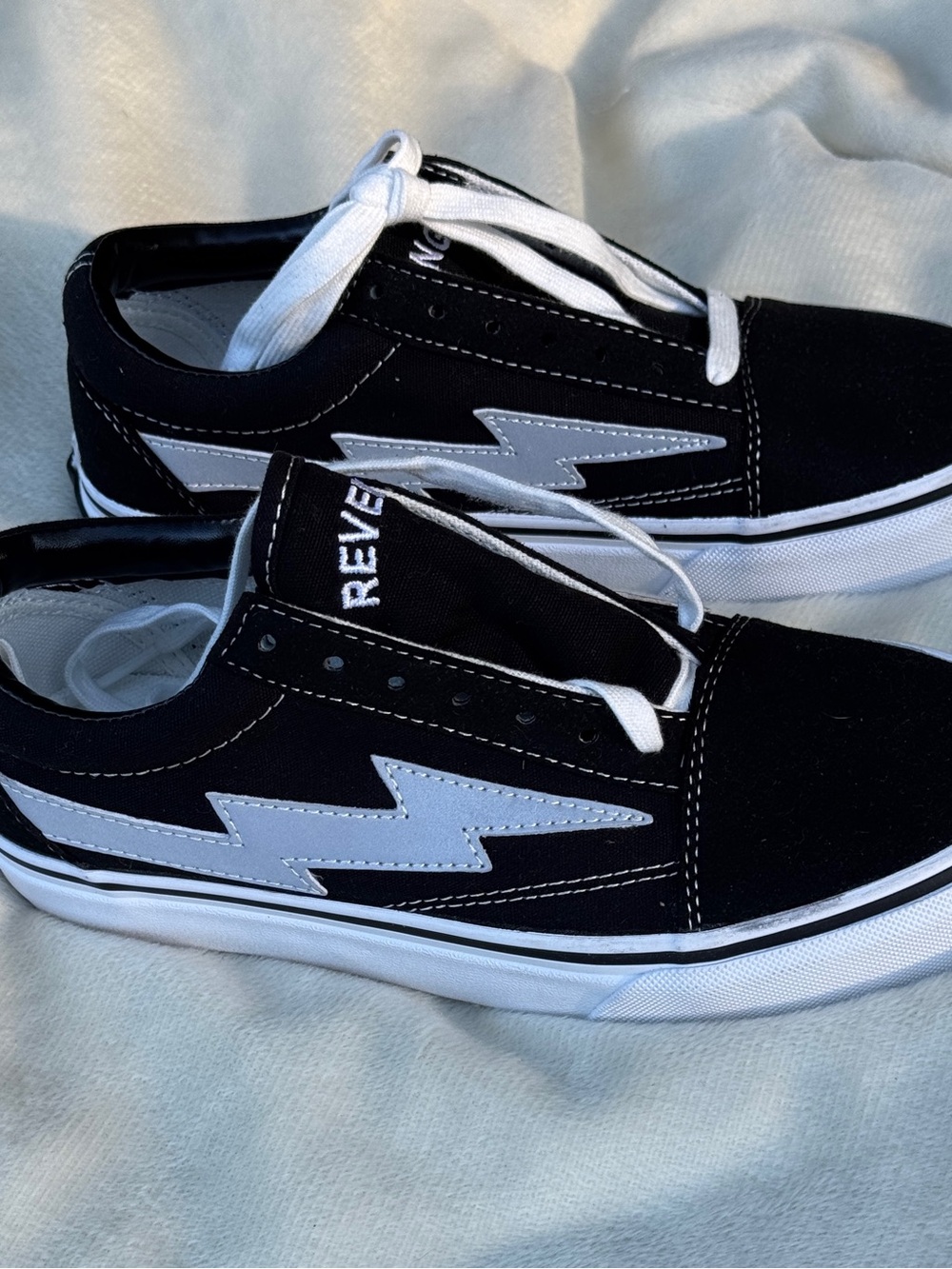 Black Revenge Storm Low-Top Skate Sneakers